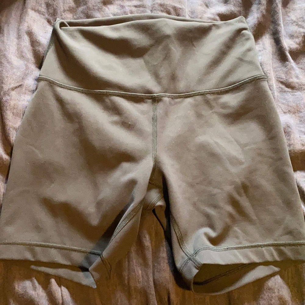 Lululemon wunder train 6” short